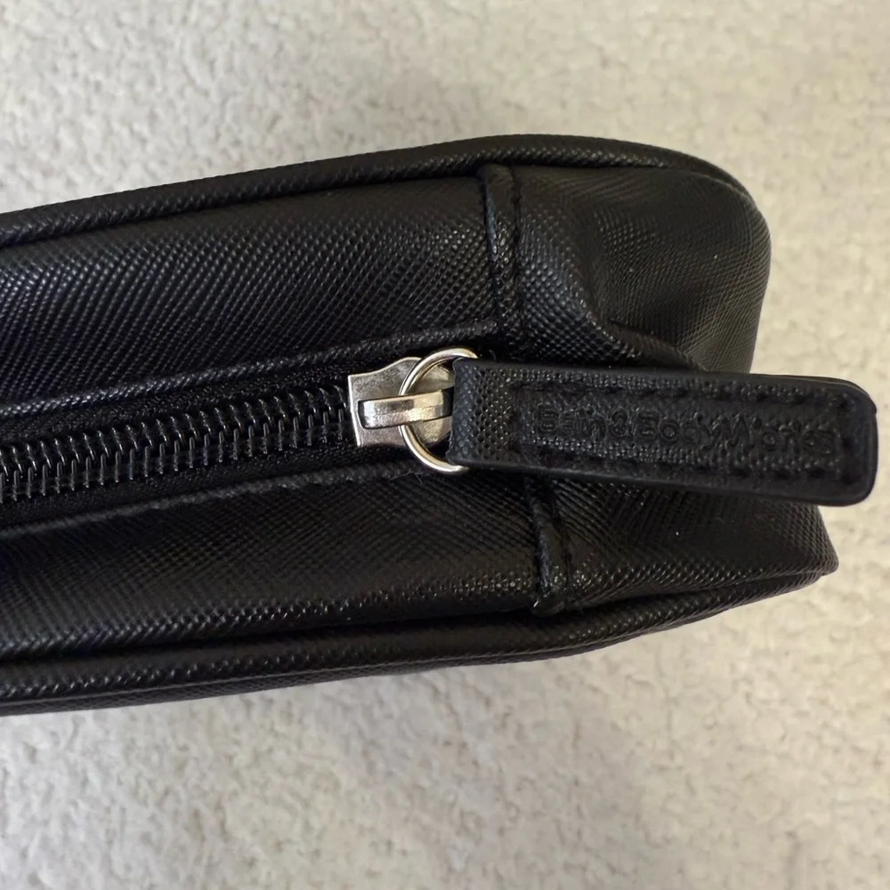 Bath & Body Works small cosmetic bag